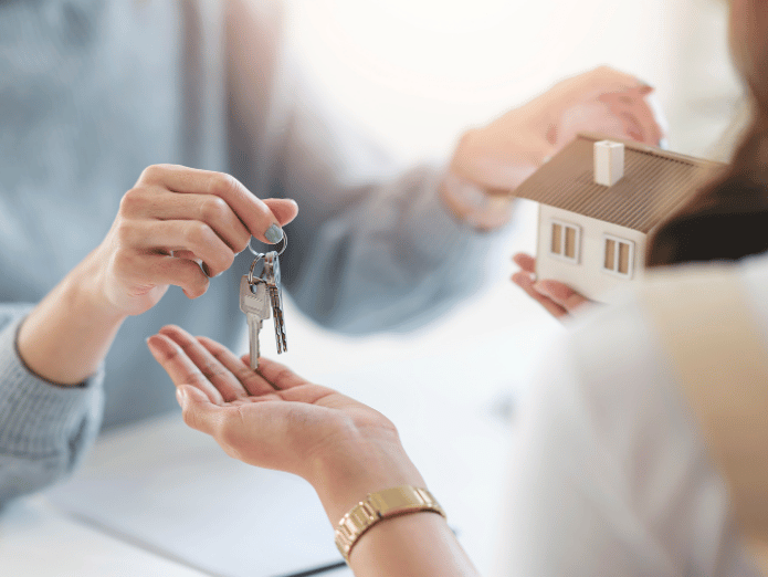 Growcroud real estate service
